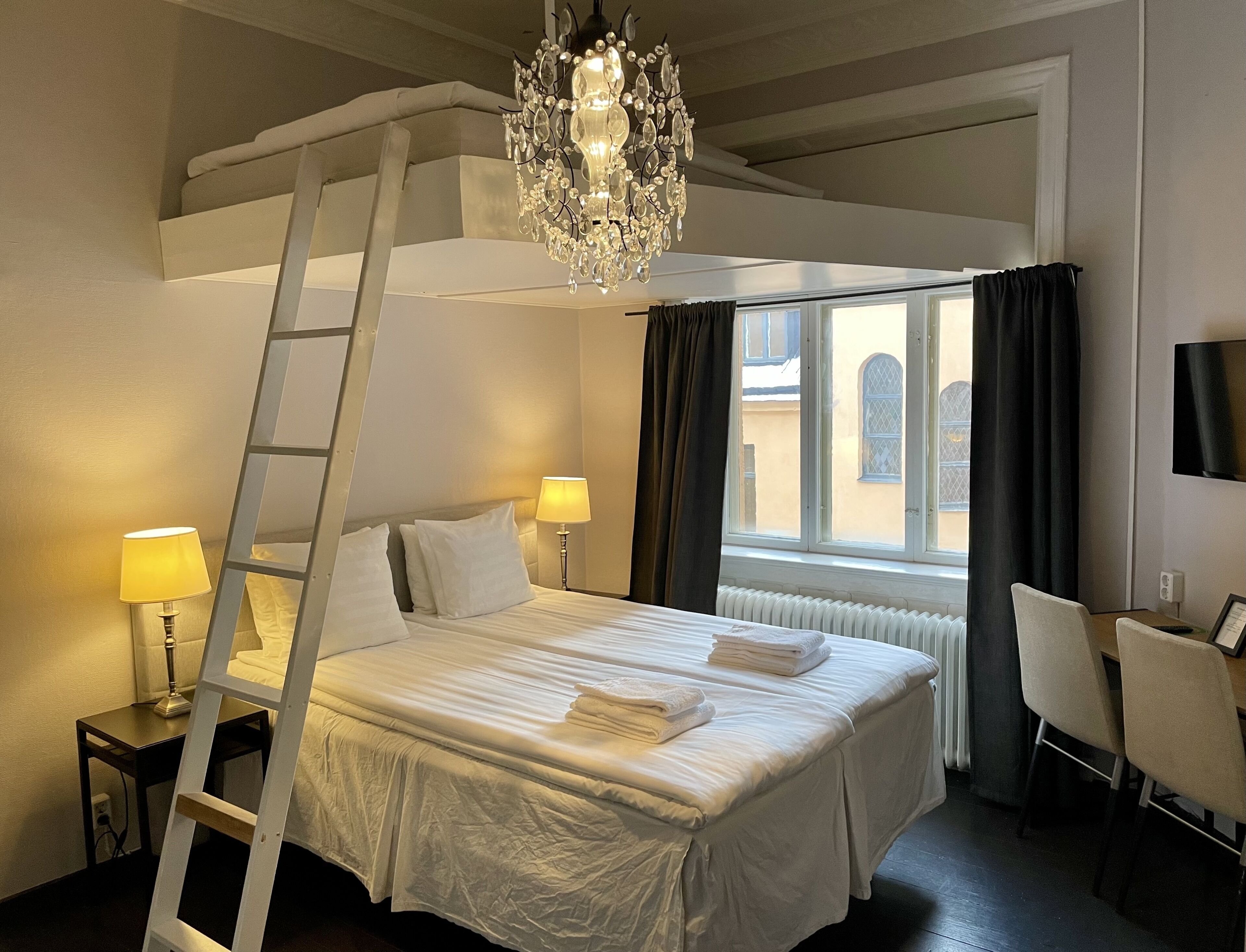 Unique Hotel - Photo 7