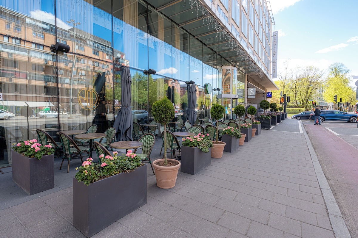 Clarion Hotel Stockholm - Photo 2