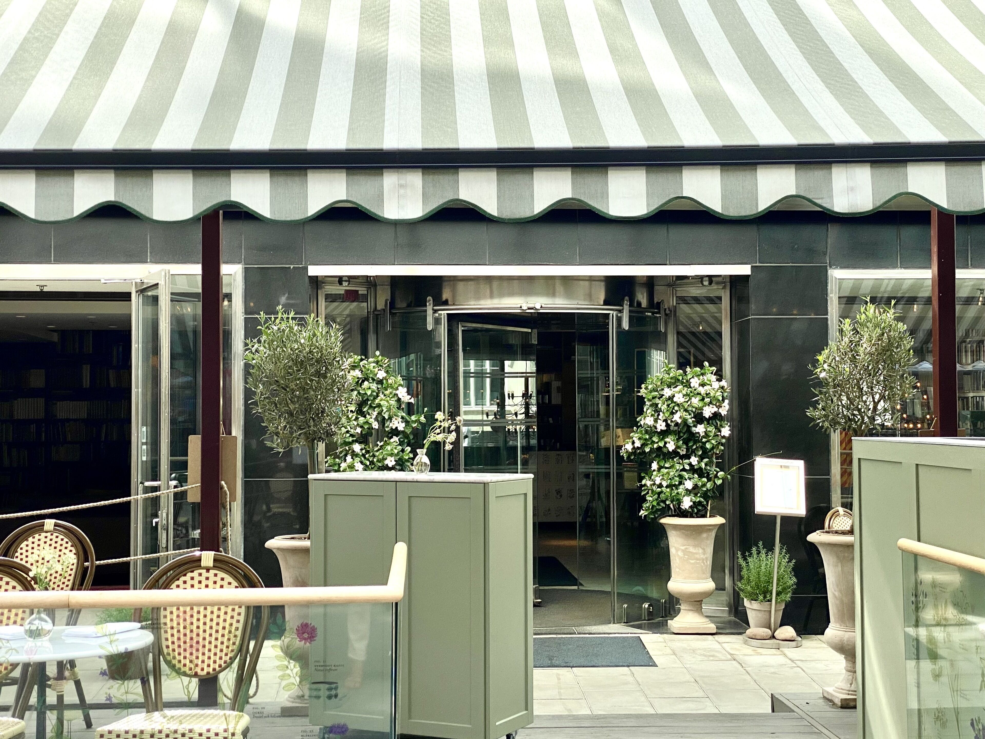 Mornington Hotel - Photo 4