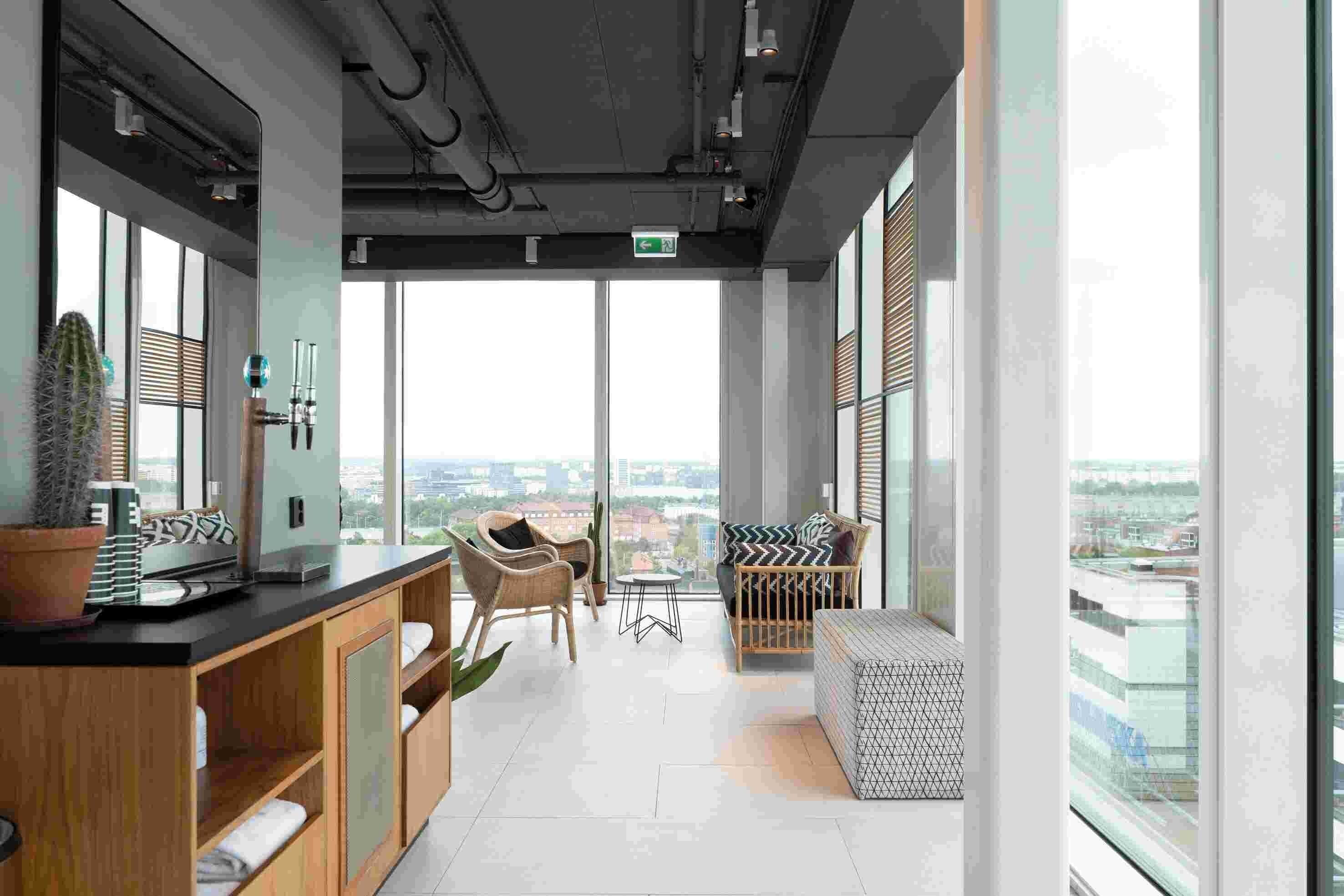 Elite Hotel Carolina Tower - Photo 2