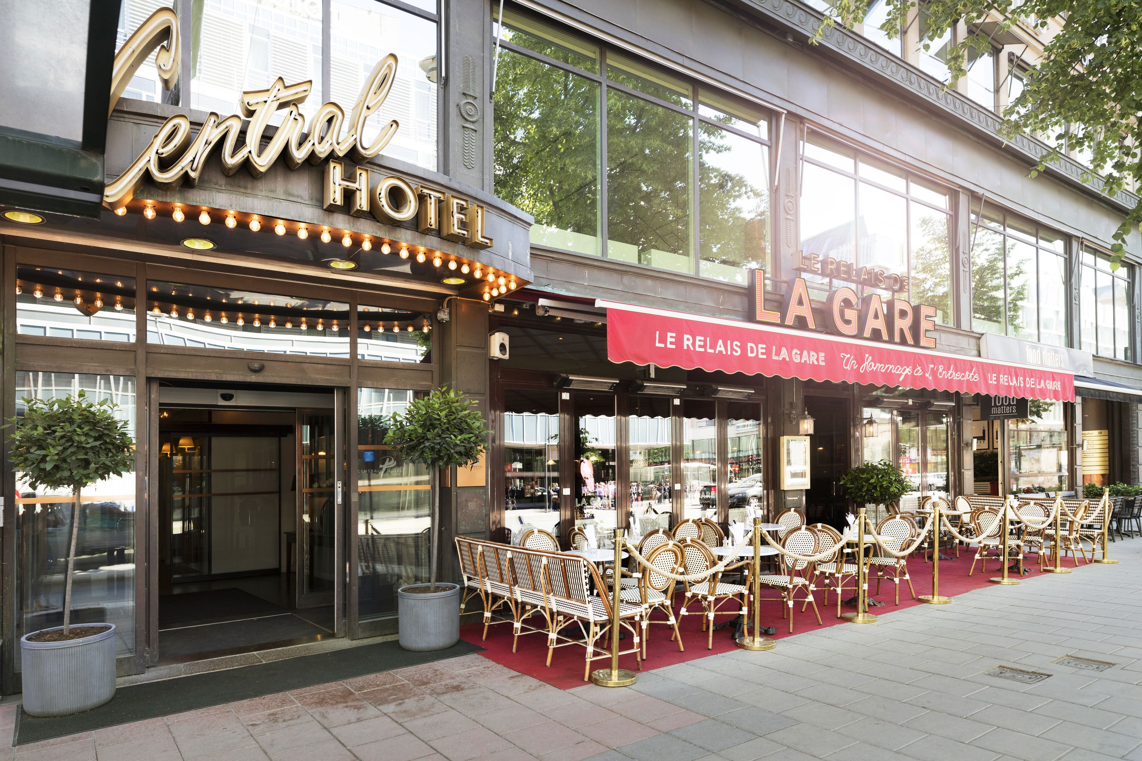 Central Hotel - Photo 3