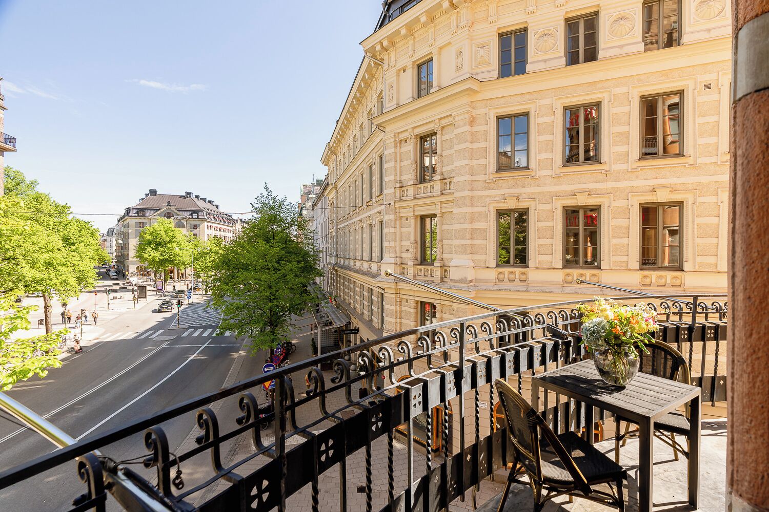 Crystal Plaza Hotel - Photo 3