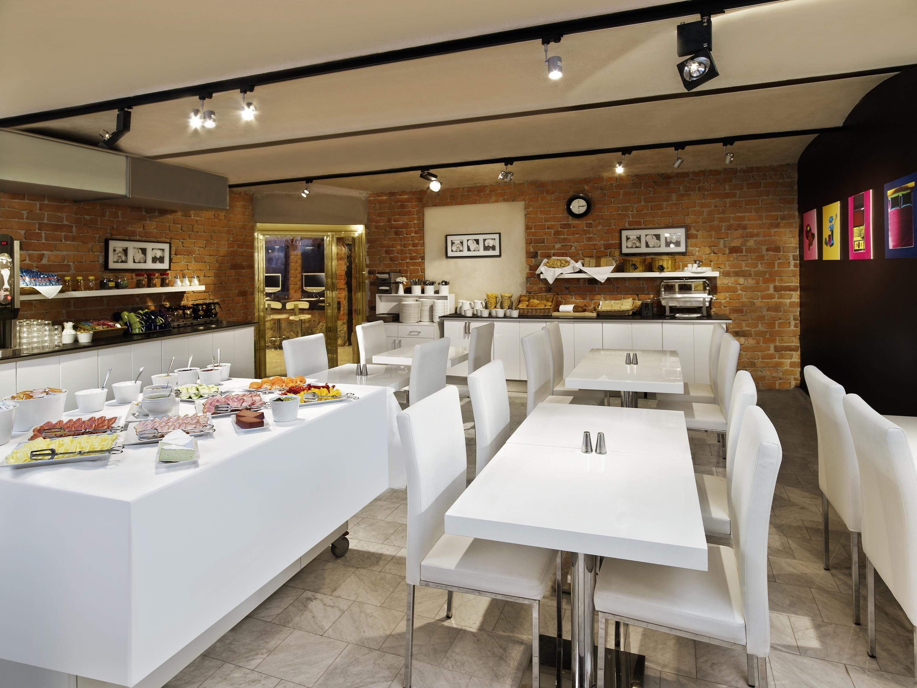 Ibis Styles Stockholm Odenplan - Photo 4