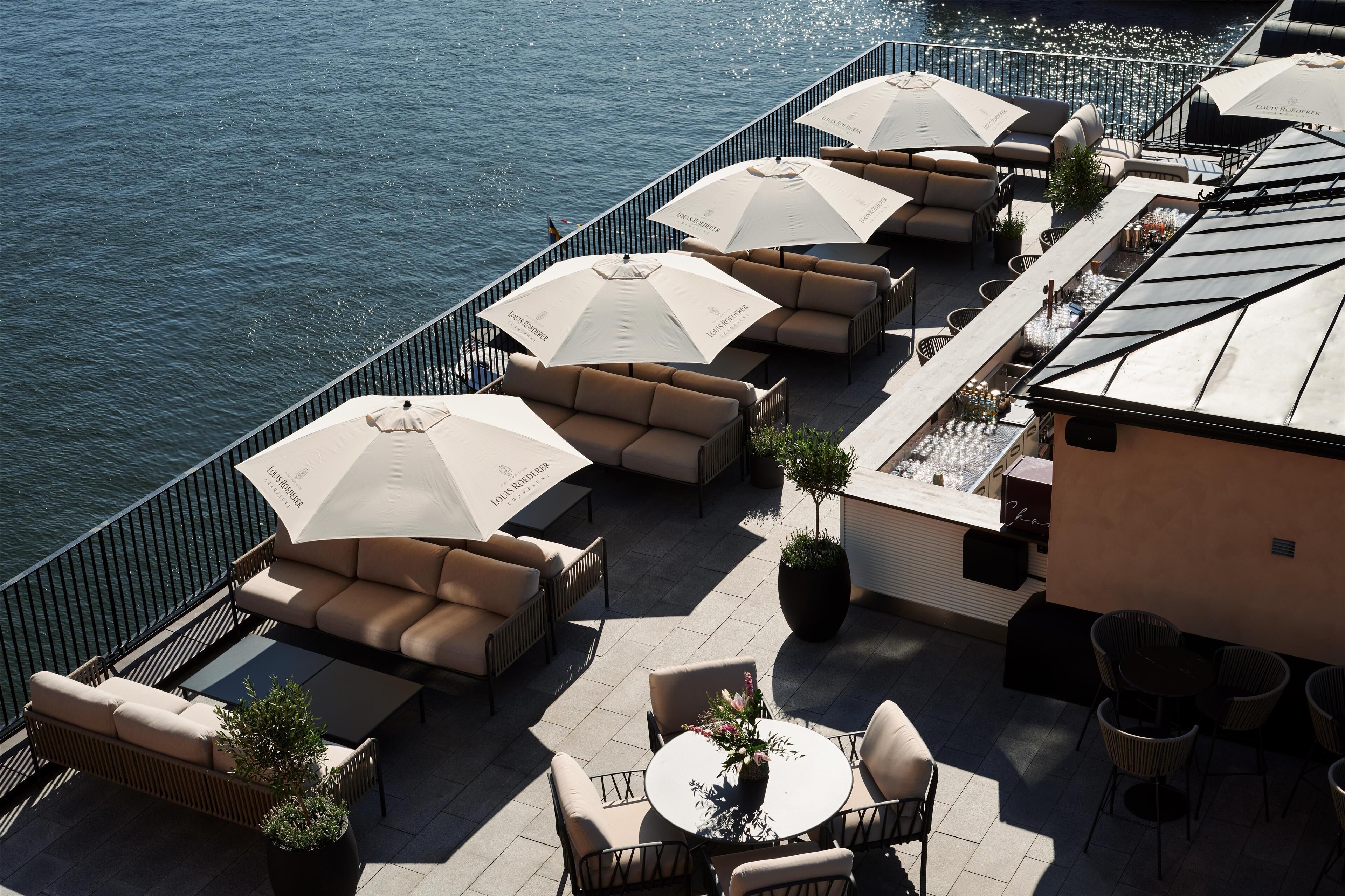 Radisson Collection Strand Hotel - Photo 6