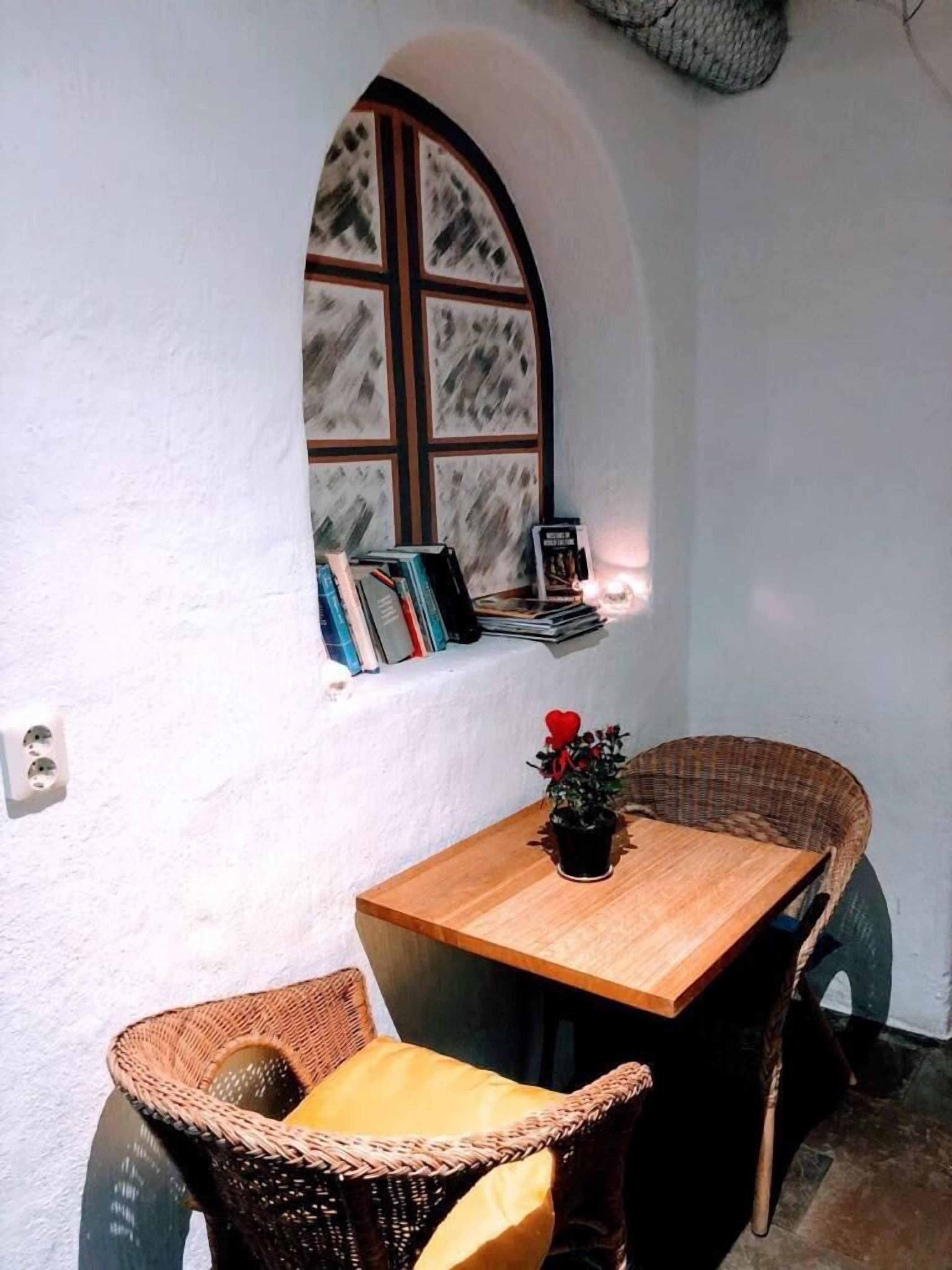 Dockside Hostel Old Town - Photo 6