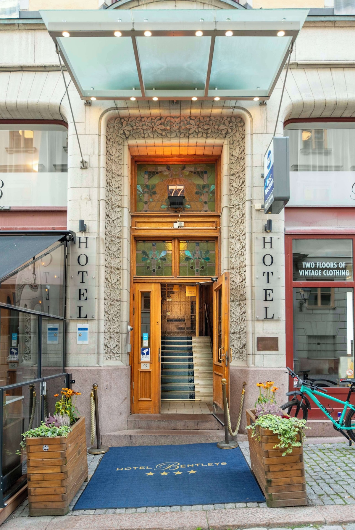 Best Western Hotel Bentleys - Photo 2