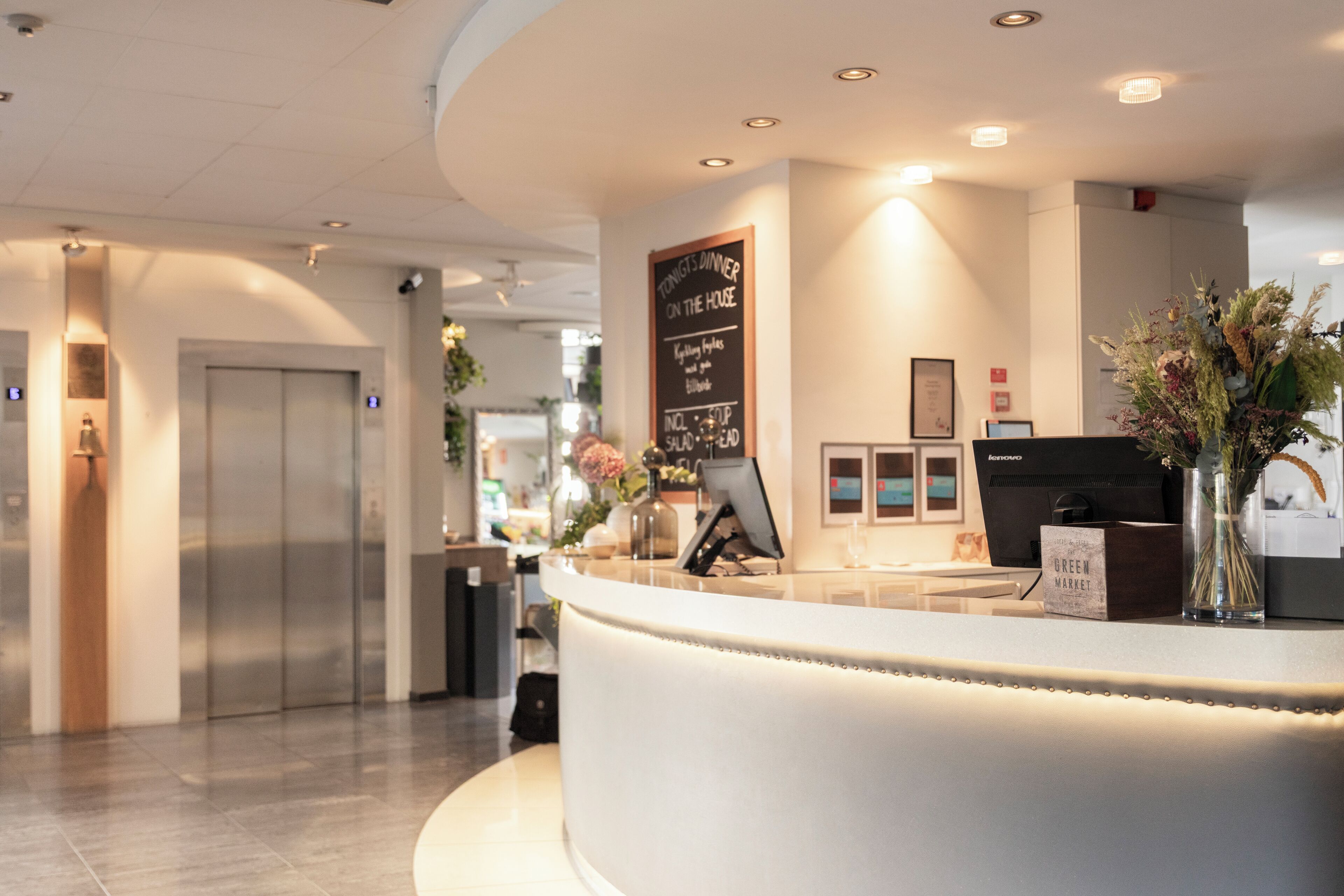 Clarion Collection Hotel Tapto - Photo 3
